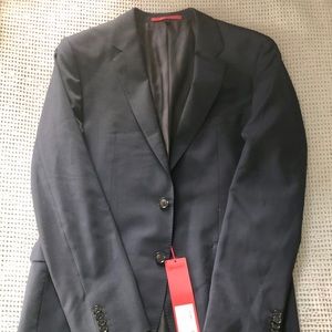 Hugo Boss // Navy Blazer // 40R // NWT